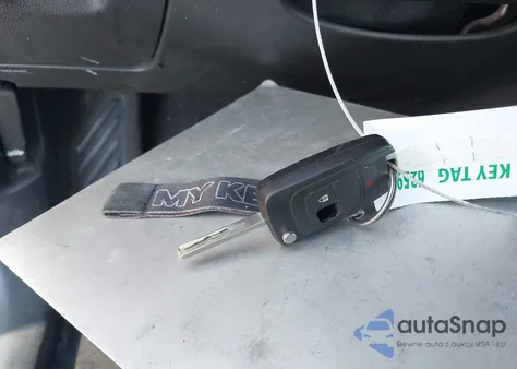 2017 Chevrolet Trax Ls z USA, uszkodzony, nr VIN KL7CJKSB5HB144970